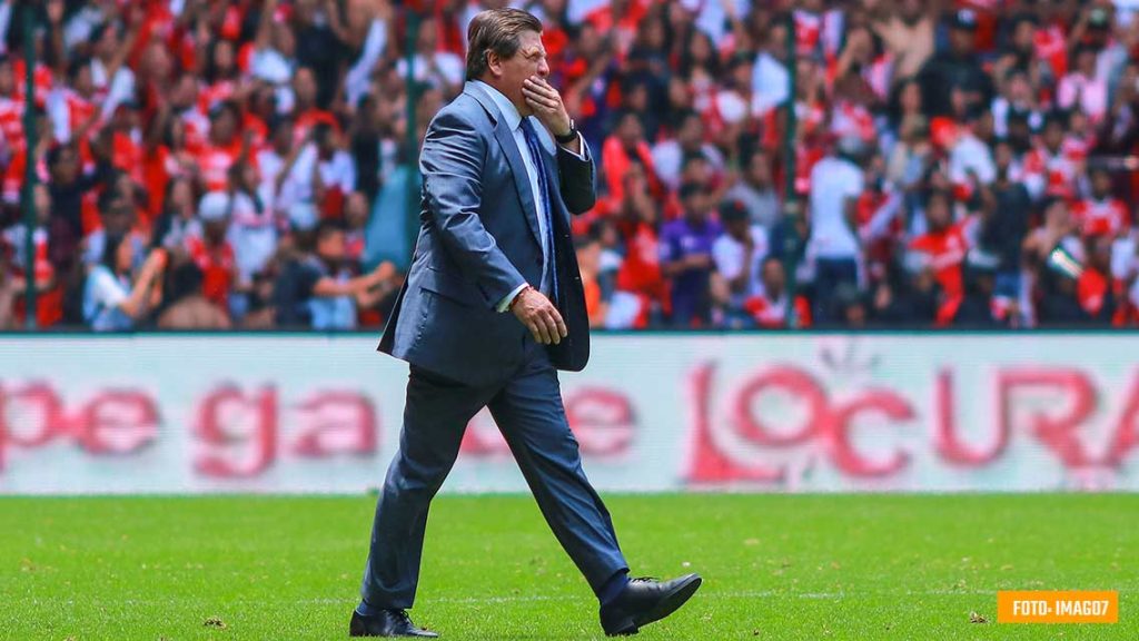 Miguel Herrera arremete contra Arturo Brizio