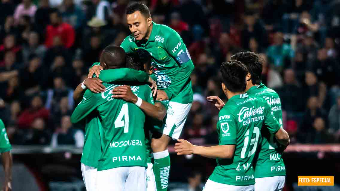 La Fiera goleó y tiene un pie en semis