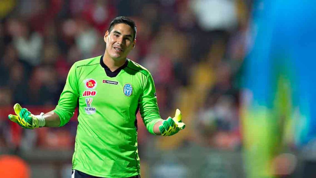 Portero de Chivas pasó de campeón del mundo a utilero