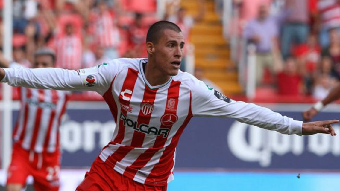 Cristian Calderón, objetivo de Chivas, no llega por alto costo