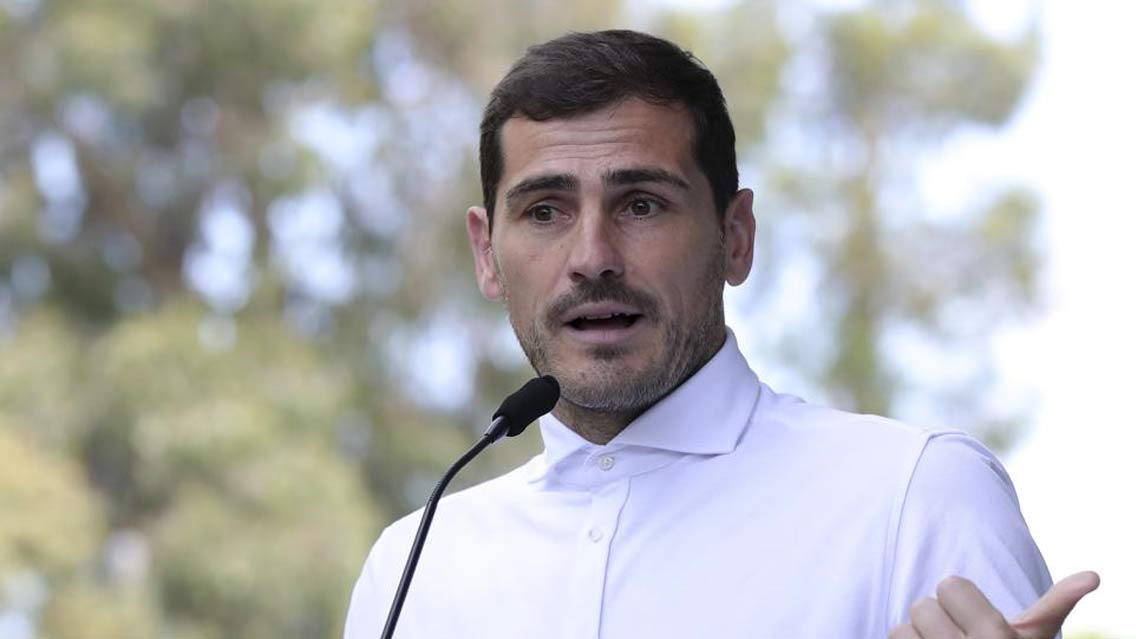Iker Casillas es dado de alta del hospital