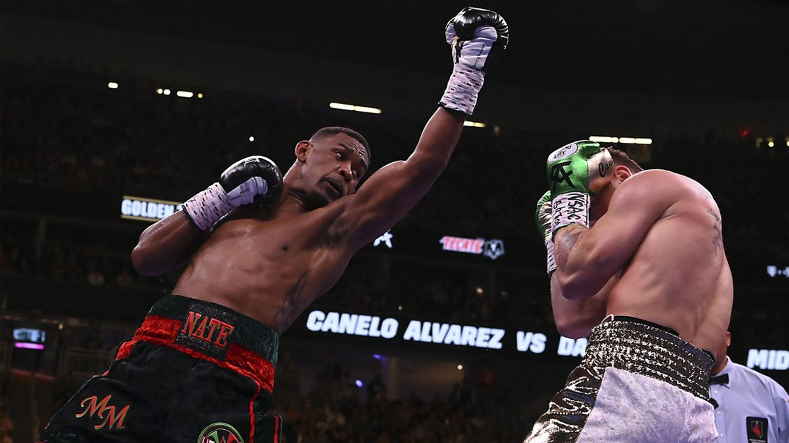 Canelo vence a Jacobs por decisión unánime 0