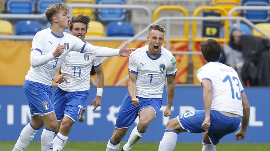 Luca Ranieri anota el segundo de los italianos México 1-2 Italia U20WC