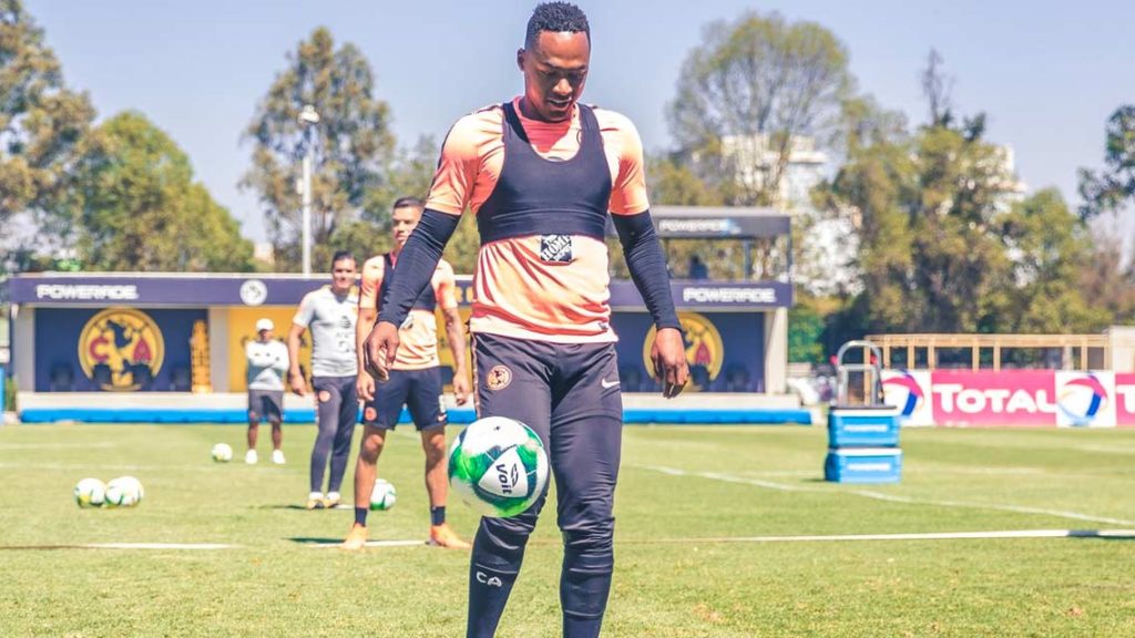 América ya renovó contrato a Renato Ibarra