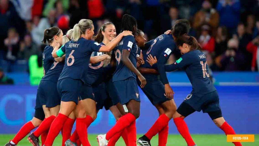 Francia golea a Corea en el arranque del Mundial Femenino