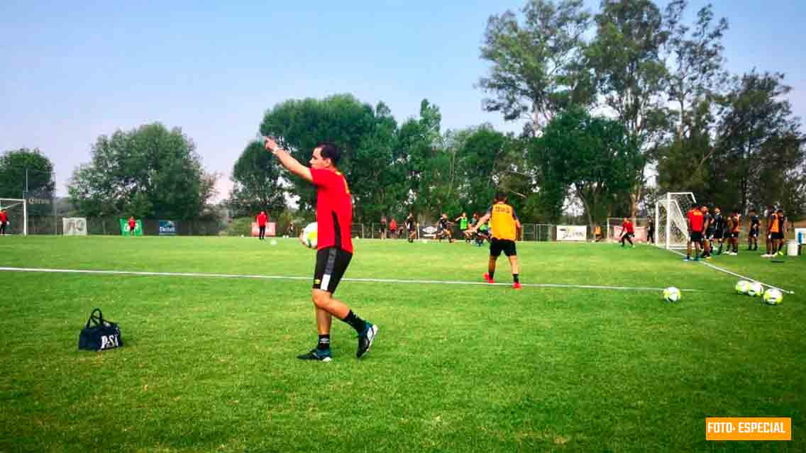 Omar Bravo se incorpora a Leones Negros de la UdG