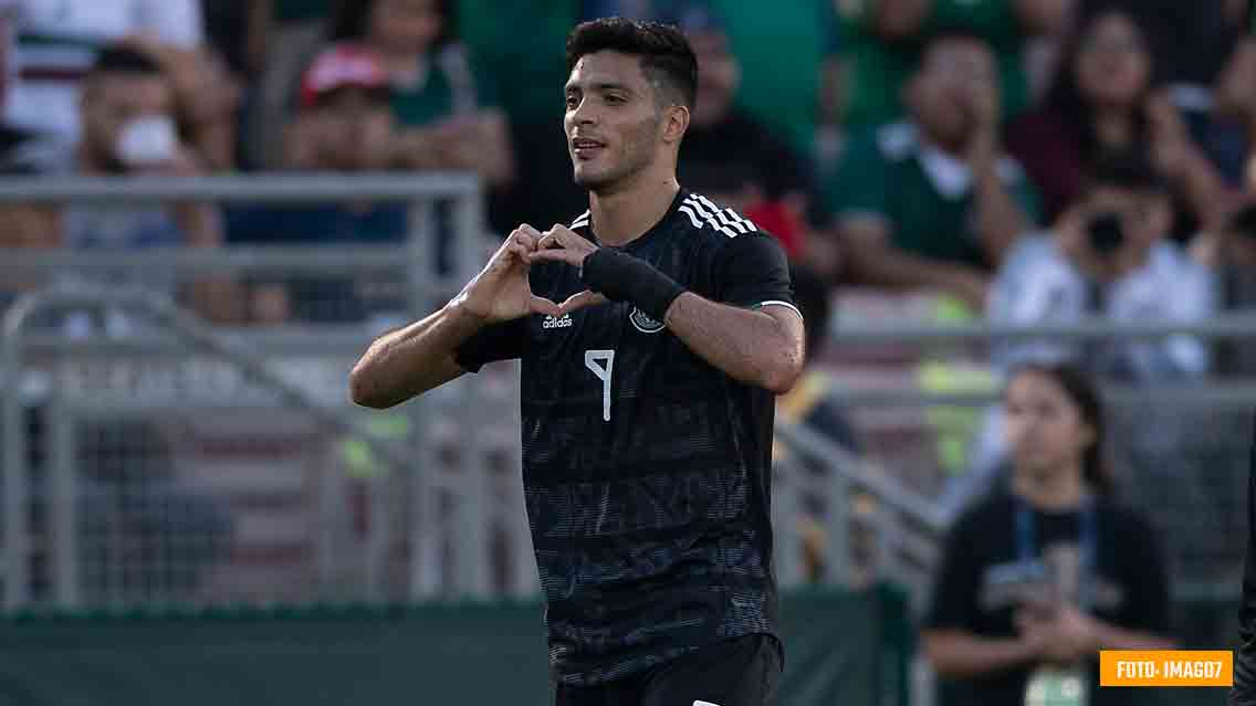 Raúl Jiménez entre los más caros de la Copa Oro