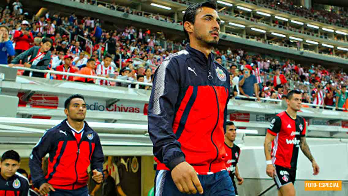 Chivas oficializa la llegada de Oswaldo Alanís