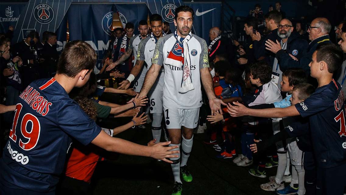 OFICIAL: Gianluigi Buffon queda fuera del PSG