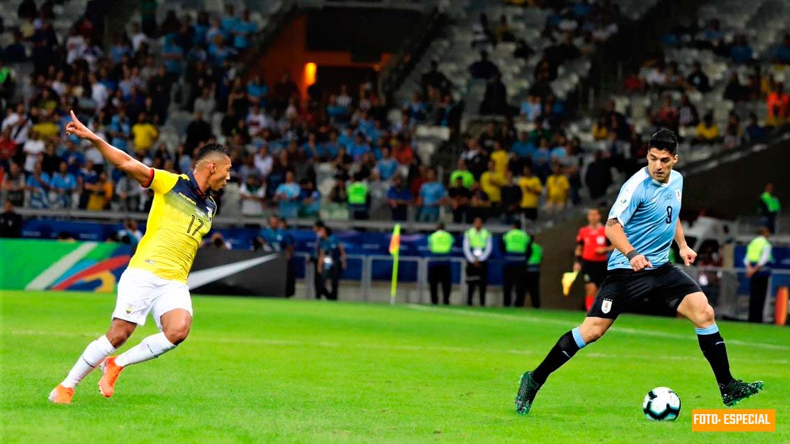 gol-suarez-uruguay-golea-ecuador