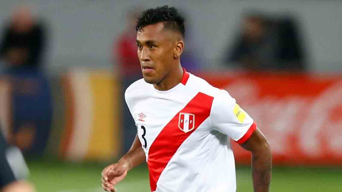 Cruz Azul está negociando por Renato Tapia