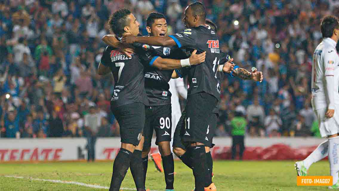 Las-estrellas-que-los-Gallos-Blancos-dejaron-marchar