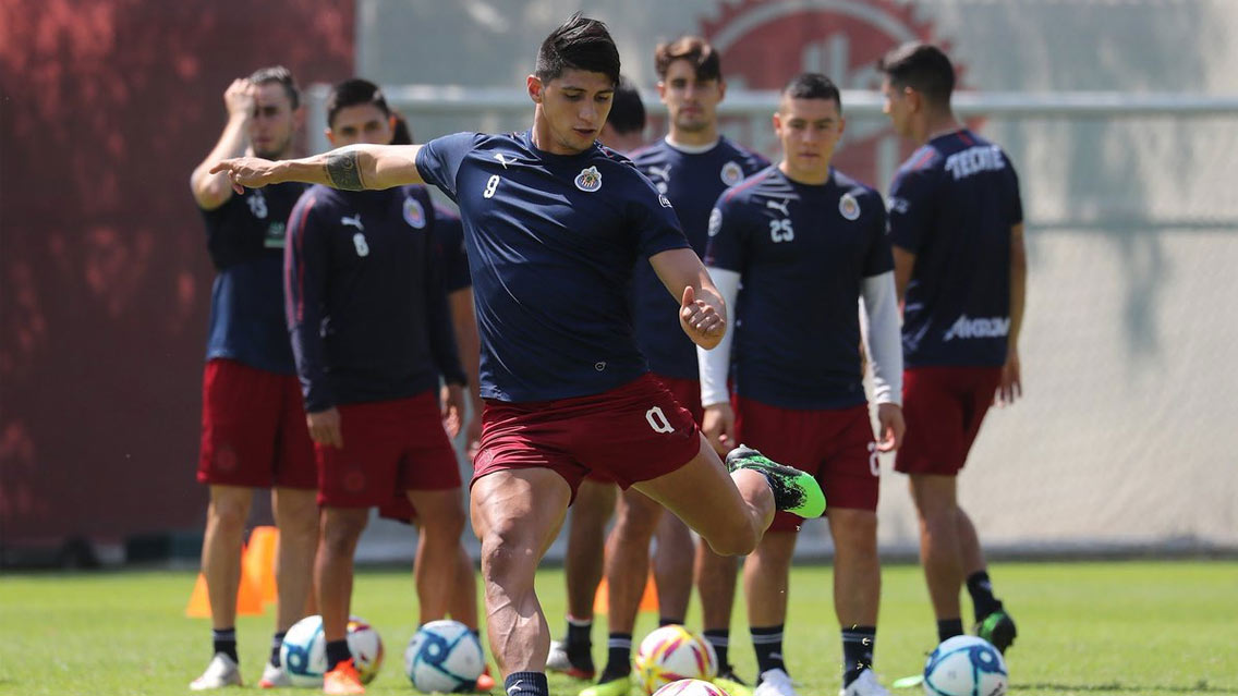 Tomás Boy elige 6 capitanes para Chivas