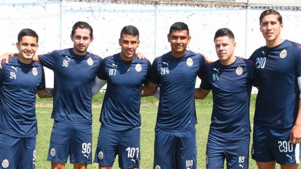 Chivas manda a 7 canteranos a Europa