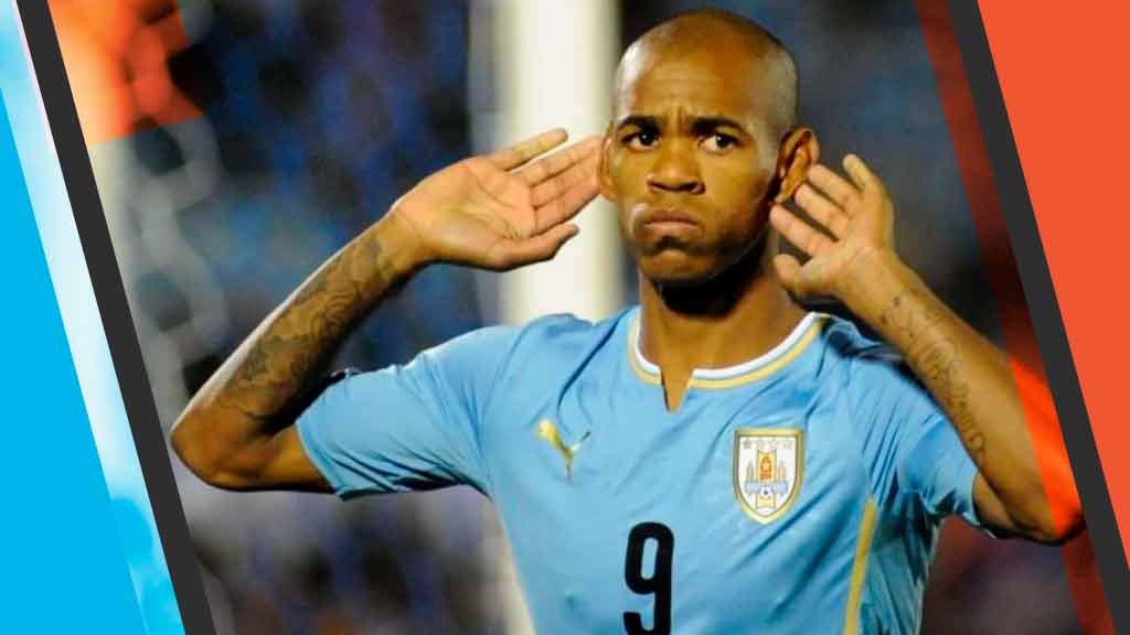 Diego Rolán viaja a México para platicar con América