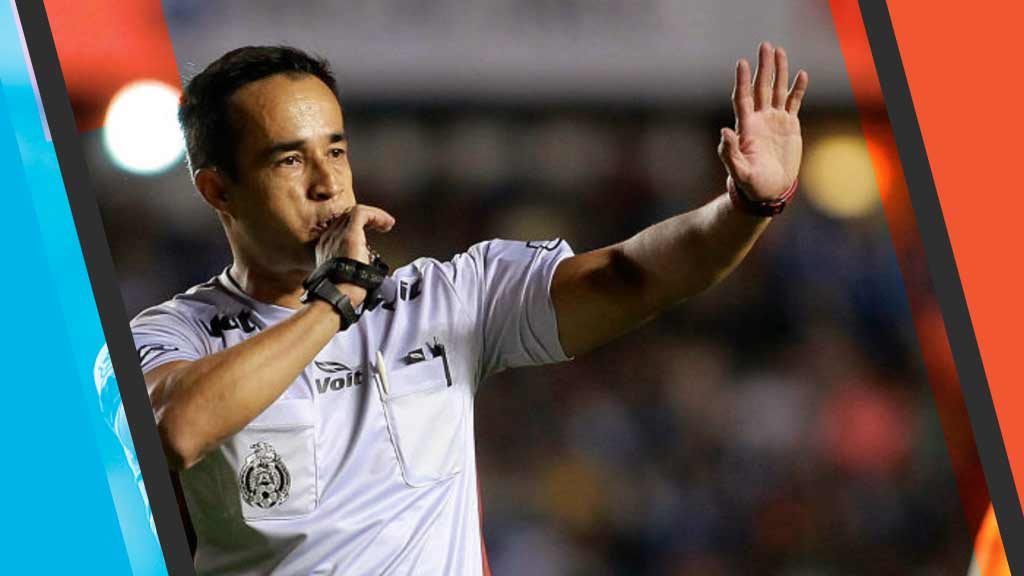 Sancionan a árbitro por ‘ridículo’ con el VAR