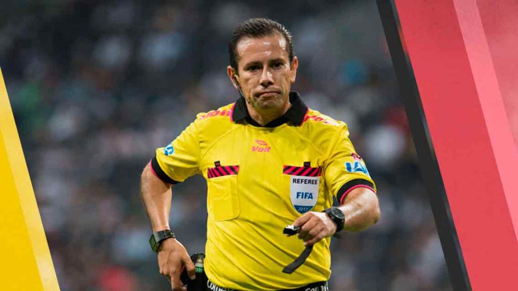 Suspende a árbitro por errores ante Pumas