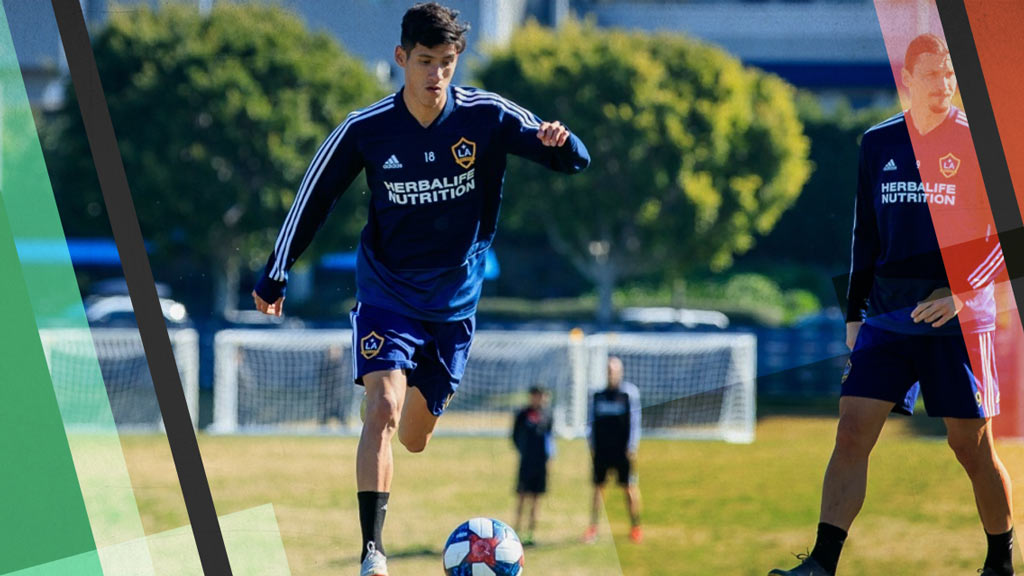 Galaxy niega interés de Chivas por Uriel Antuna