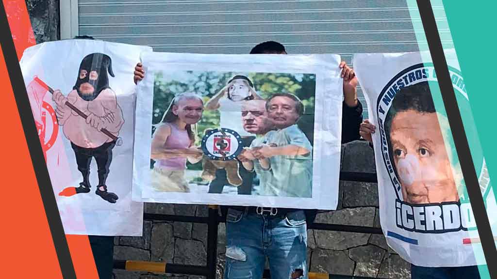 Afición de Cruz Azul se manifestó y encaró a Siboldi