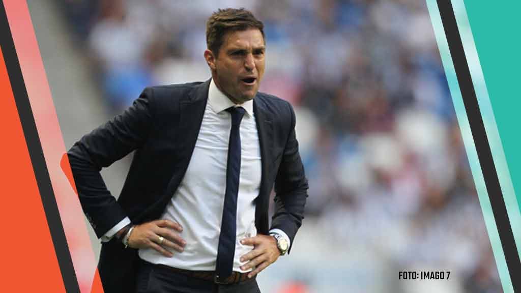 Afición pide salida de Diego Alonso de Rayados