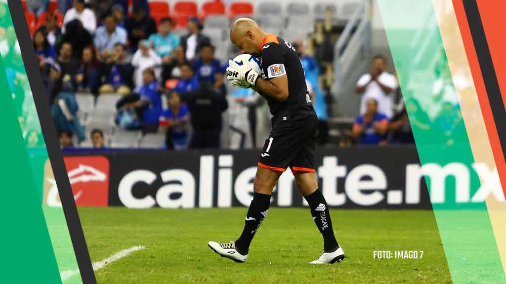 ‘Conejo’ Pérez regresaría a Cruz Azul