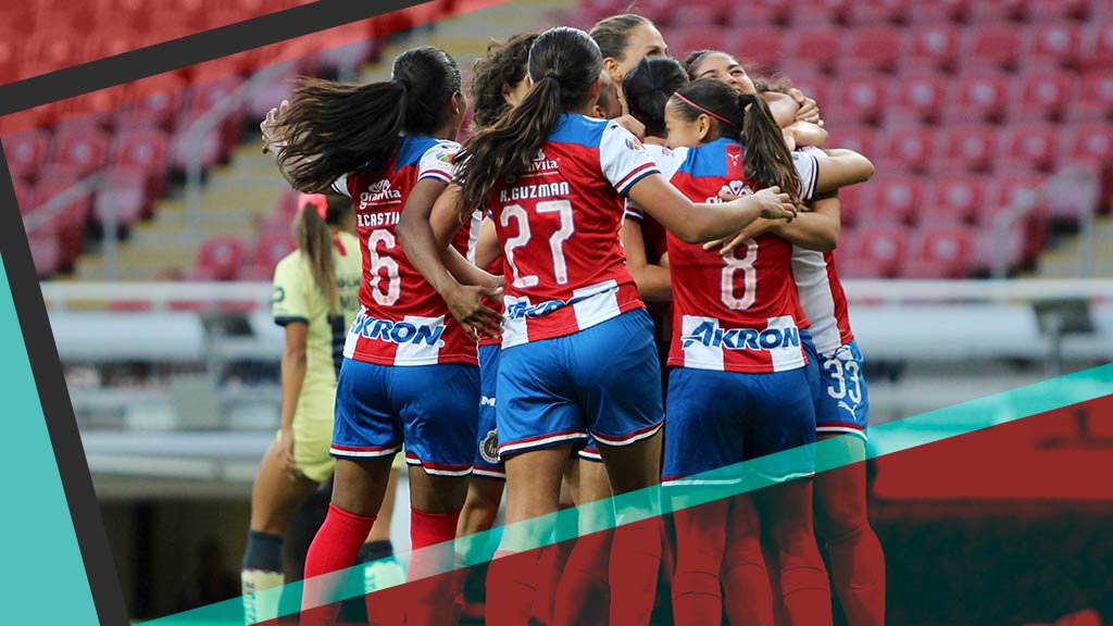 Chivas derrota 4-2 al América en el Clásico Nacional Femenil