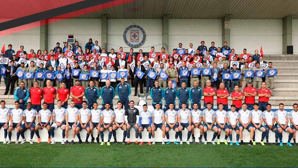 Cruz Azul se toma foto oficial sin directivos