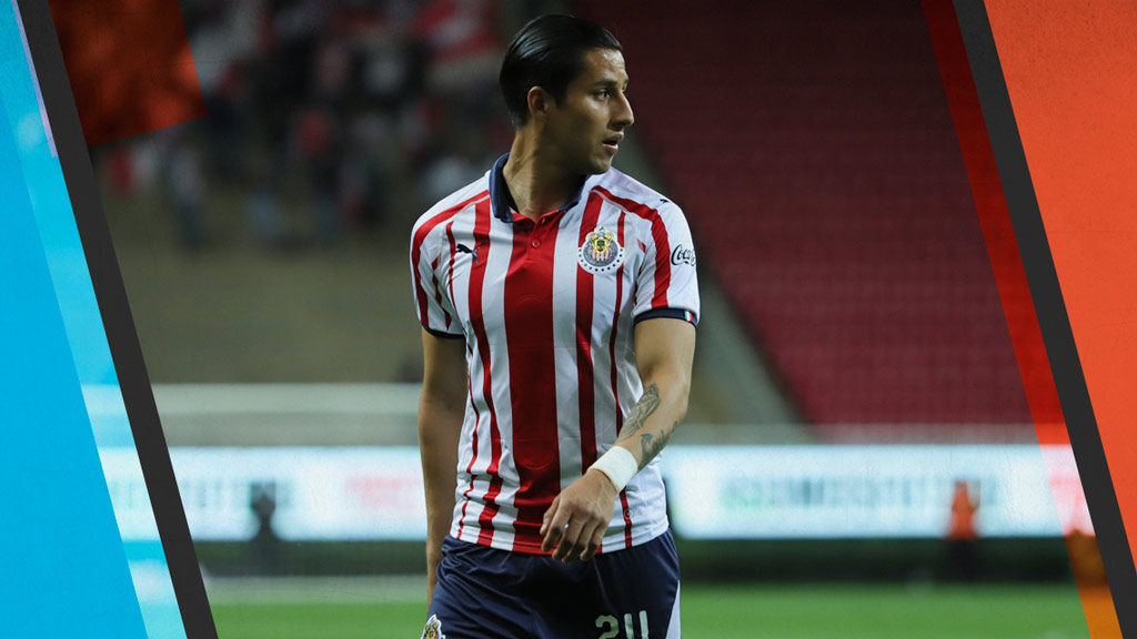 Carlos Cisneros, sin fecha de regreso con Chivas