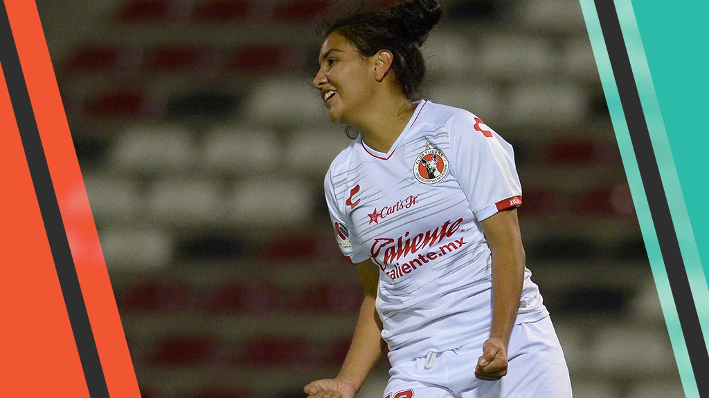 casandra-cuevas-xolas