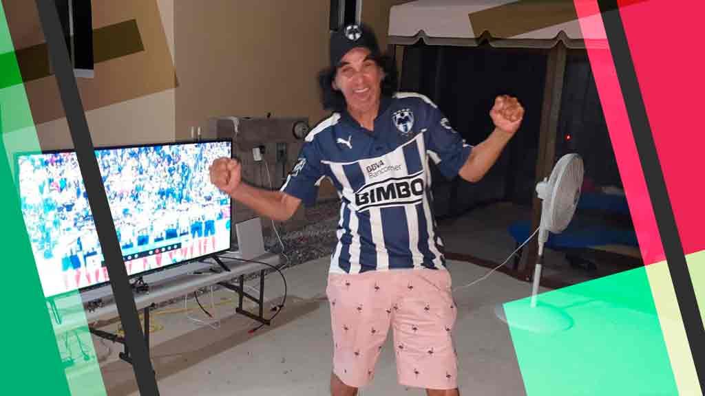 Cepillín celebra título de Rayados en Acapulco