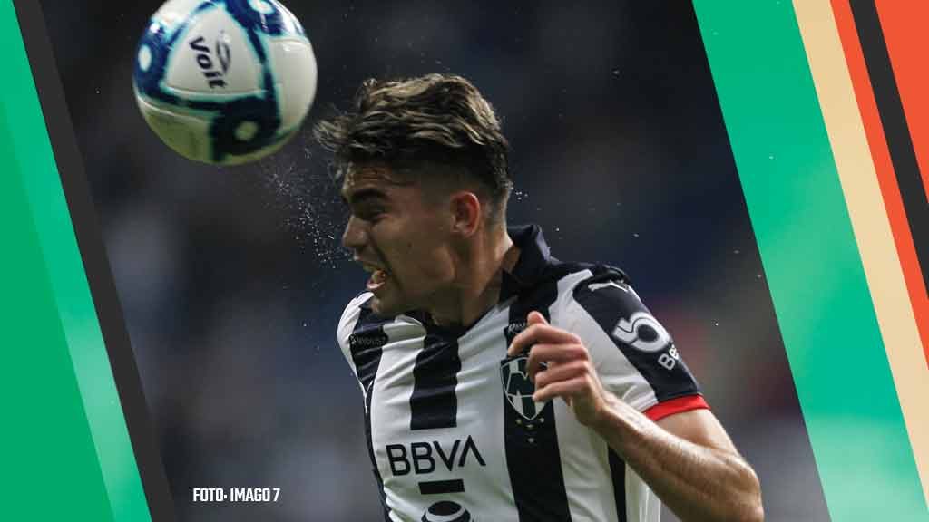 Johan Vásquez llegaría a Pumas en préstamo con opción a compra