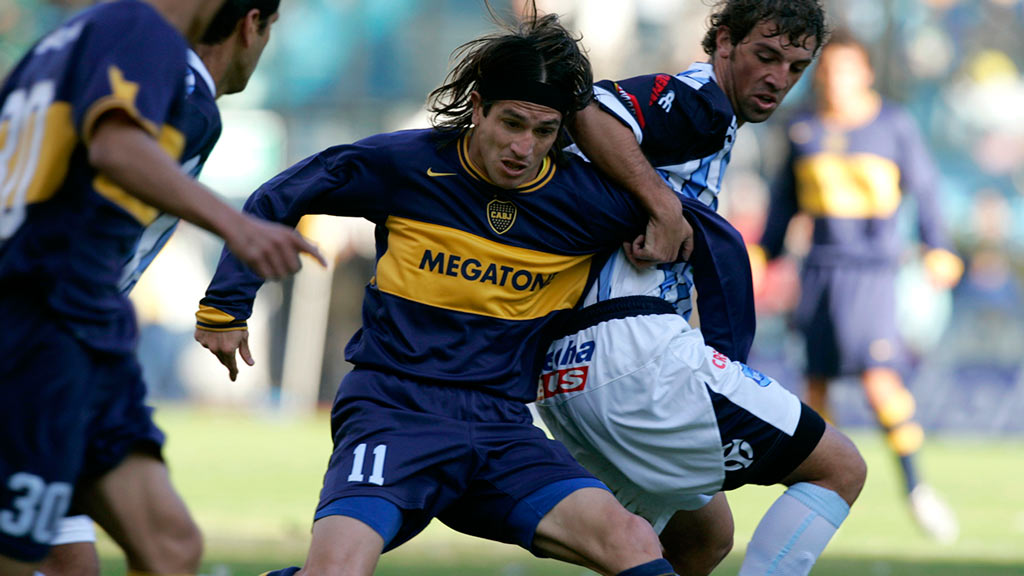 El delantero Bruno Marioni jugando para Boca