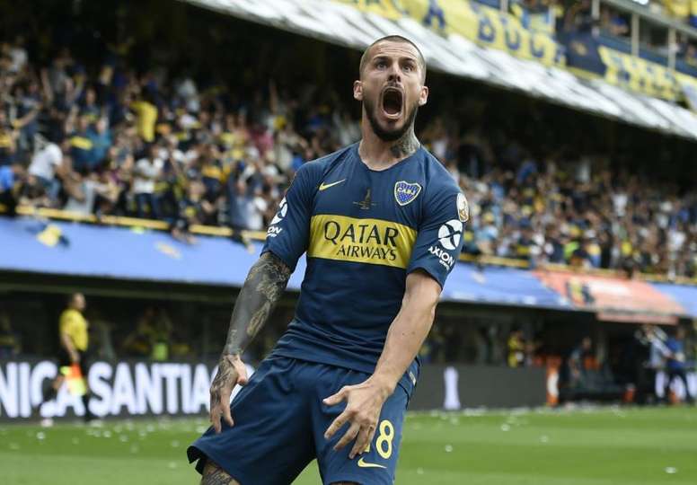 Darío Benedetto festeja un gol con los Xeneizes