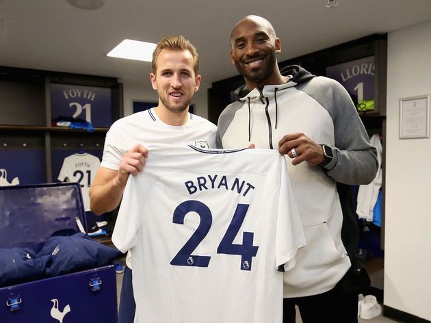 Kobe Bryant con Harry Kane