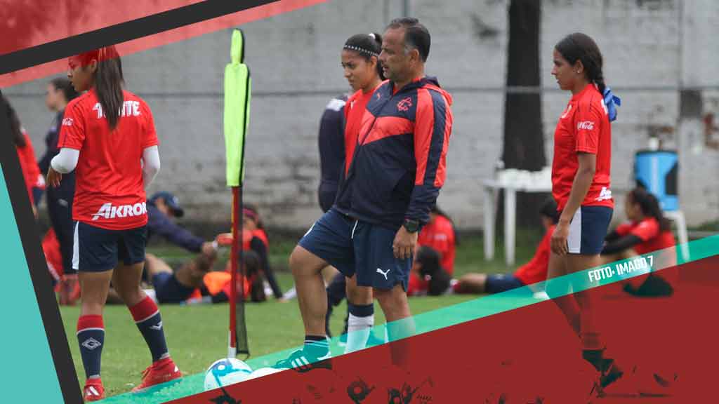 Técnico de Chivas, opción para Selección Femenil