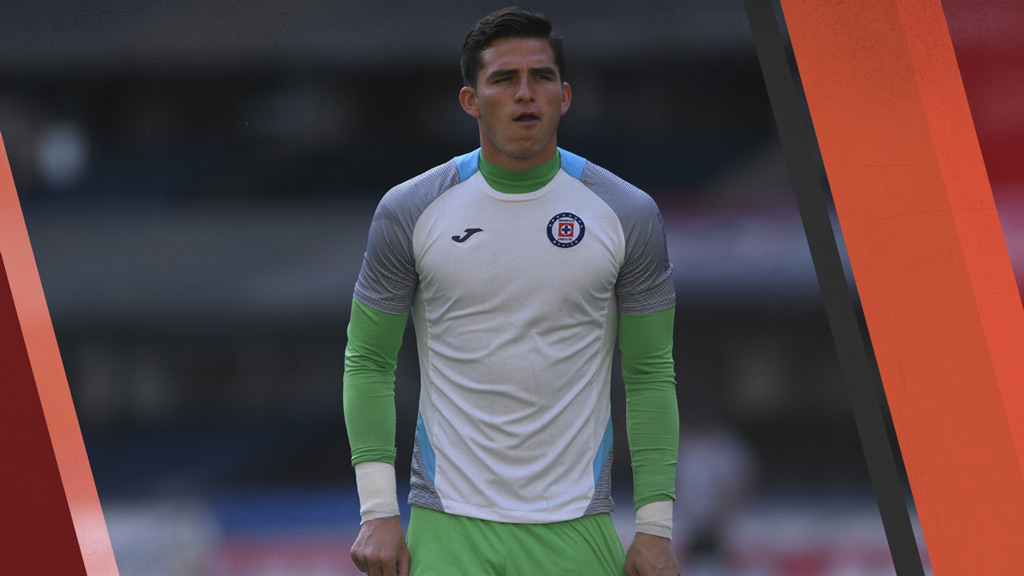Sebastián Jurado detiene penal en Chivas vs Cruz Azul