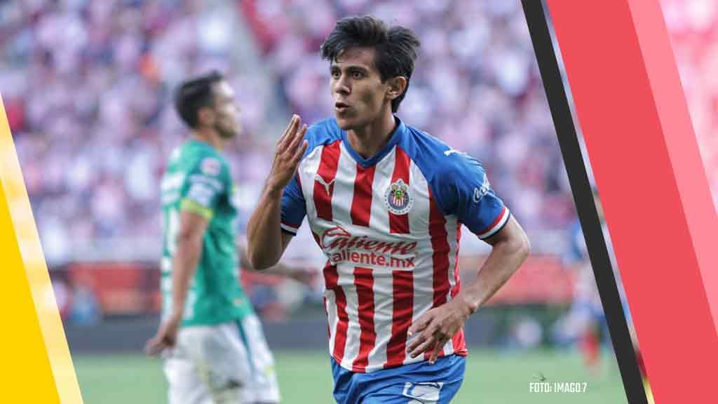 De los millonarios refuerzos de Chivas, solamente Macías ha respondido