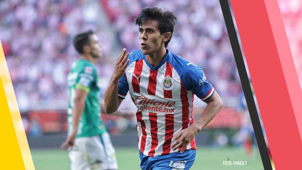 De los millonarios refuerzos de Chivas, solamente Macías ha respondido