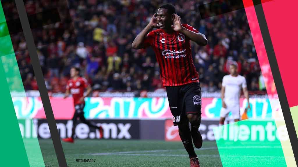 El polémico gol de Angulo ante Toluca