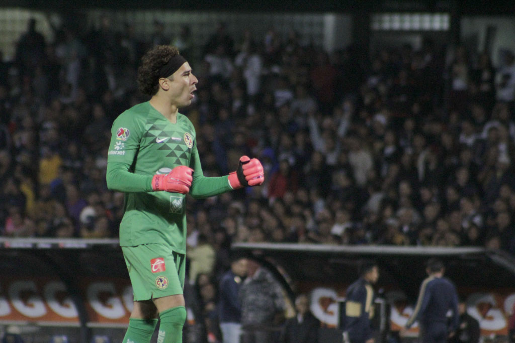 Guillermo Ochoa festejó tres goles del América 