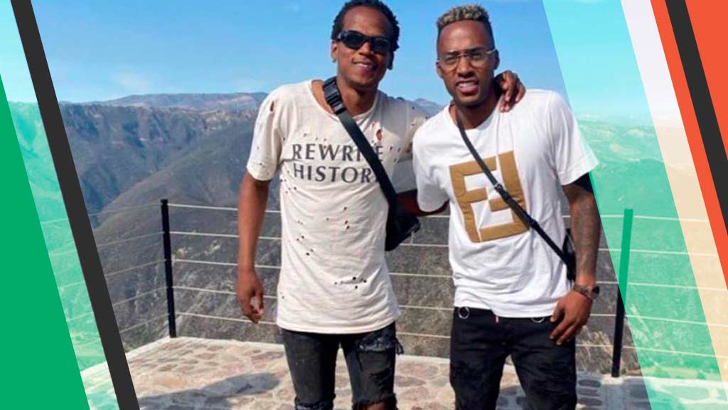 Renato Ibarra pasea con su familia tras dejar reclusorio