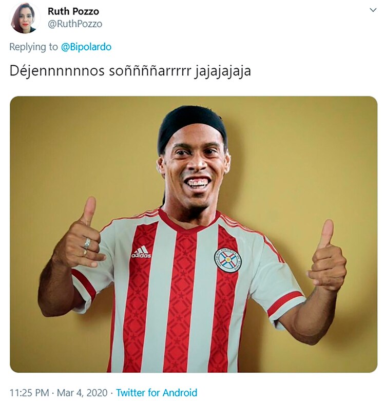 'Dinho' con la camiseta paraguaya