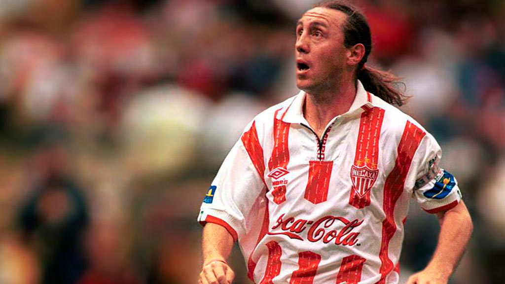Alex Aguinaga rechazó al AC Milán por Necaxa