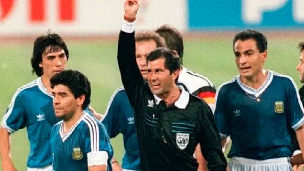 Edgardo Codesal arremetió contra Maradona