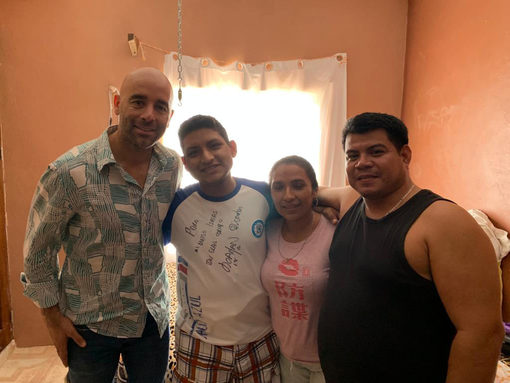 Joahan Rodríguez  ha apoyado activamente con despensas y alimentos a más de 400 familias