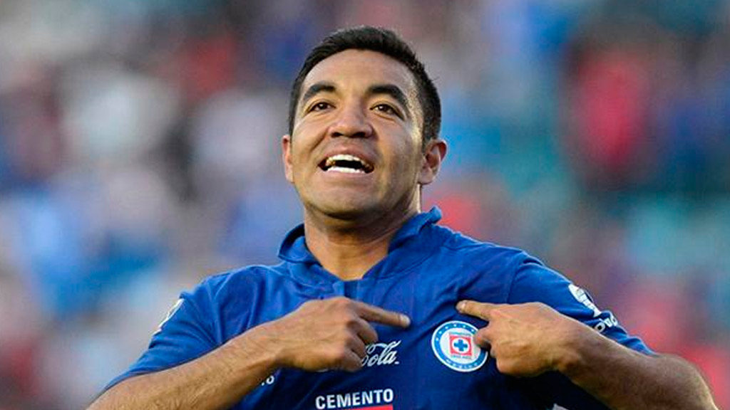 Marco Fabián le manda un guiño a Cruz Azul