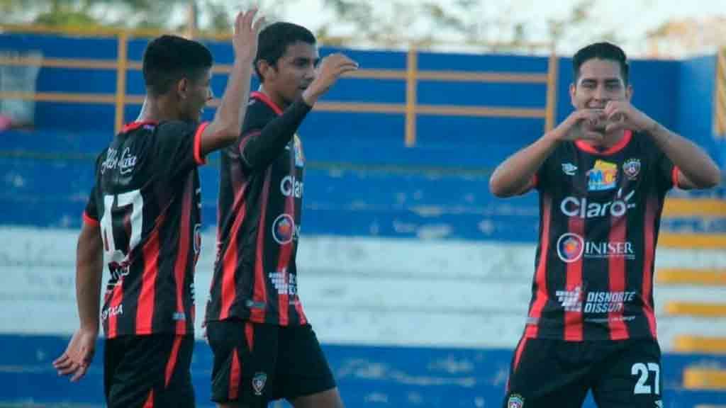 Mexicano va por el título de goleo en Nicaragua