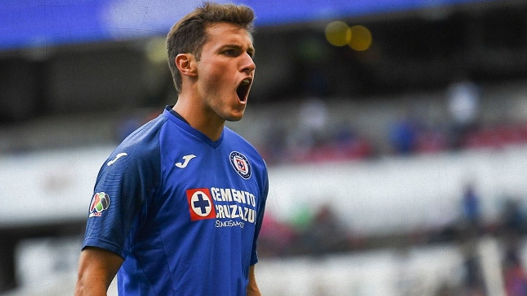 Santiago Giménez, canterano de Cruz Azul que apunta a Europa