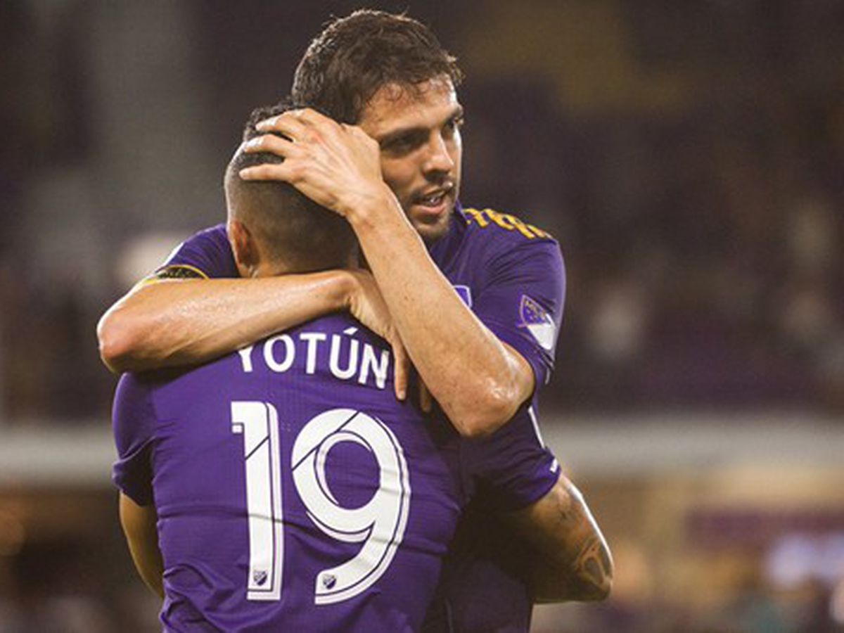 Yoshimar Yotún y Kaká jugaron juntos en el Orlando City