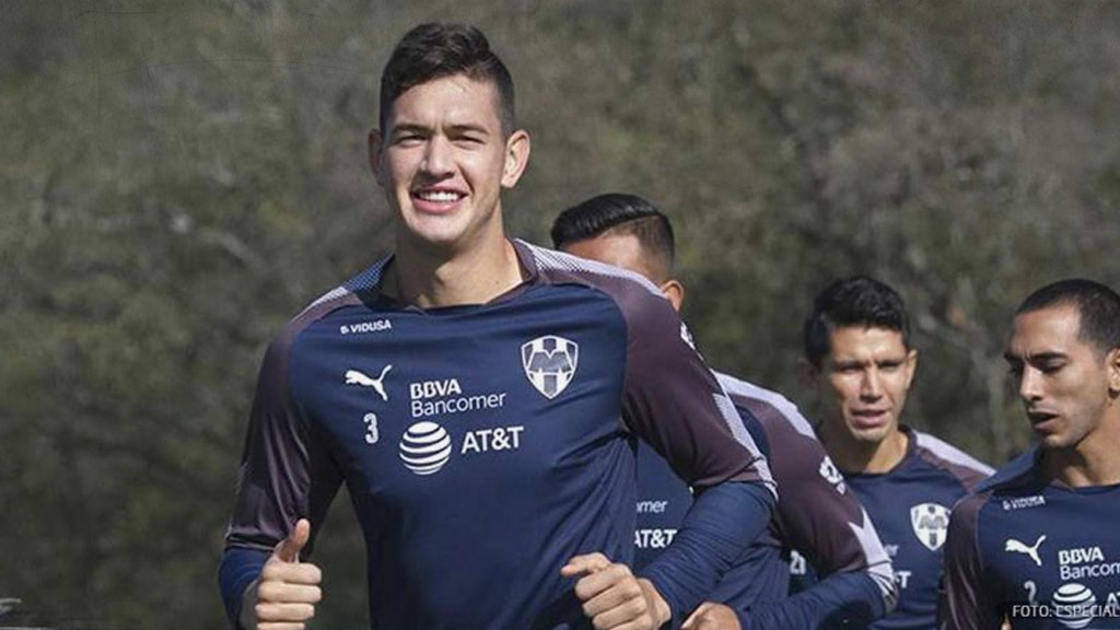 Descartan interés de Chivas por César Montes